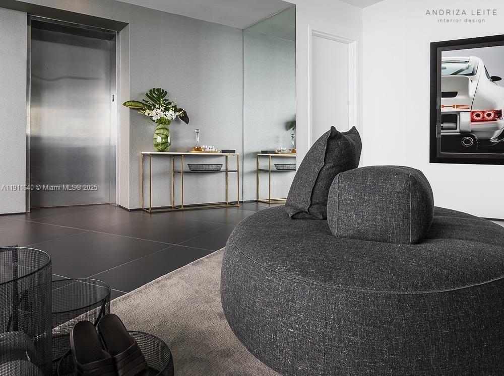 image Porsche Design Tower17