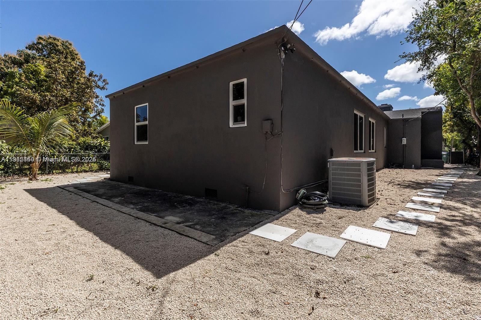 753 NE 81st St Miami, FL 33138