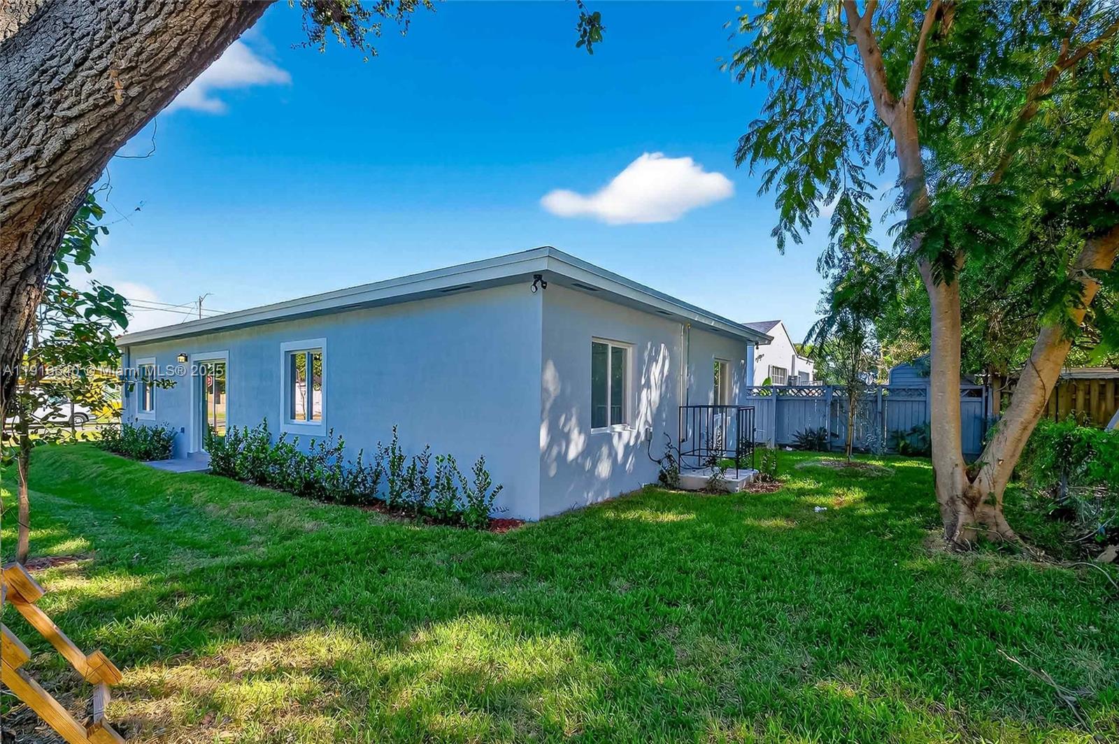 1346 NW 44th St Miami, FL 33142