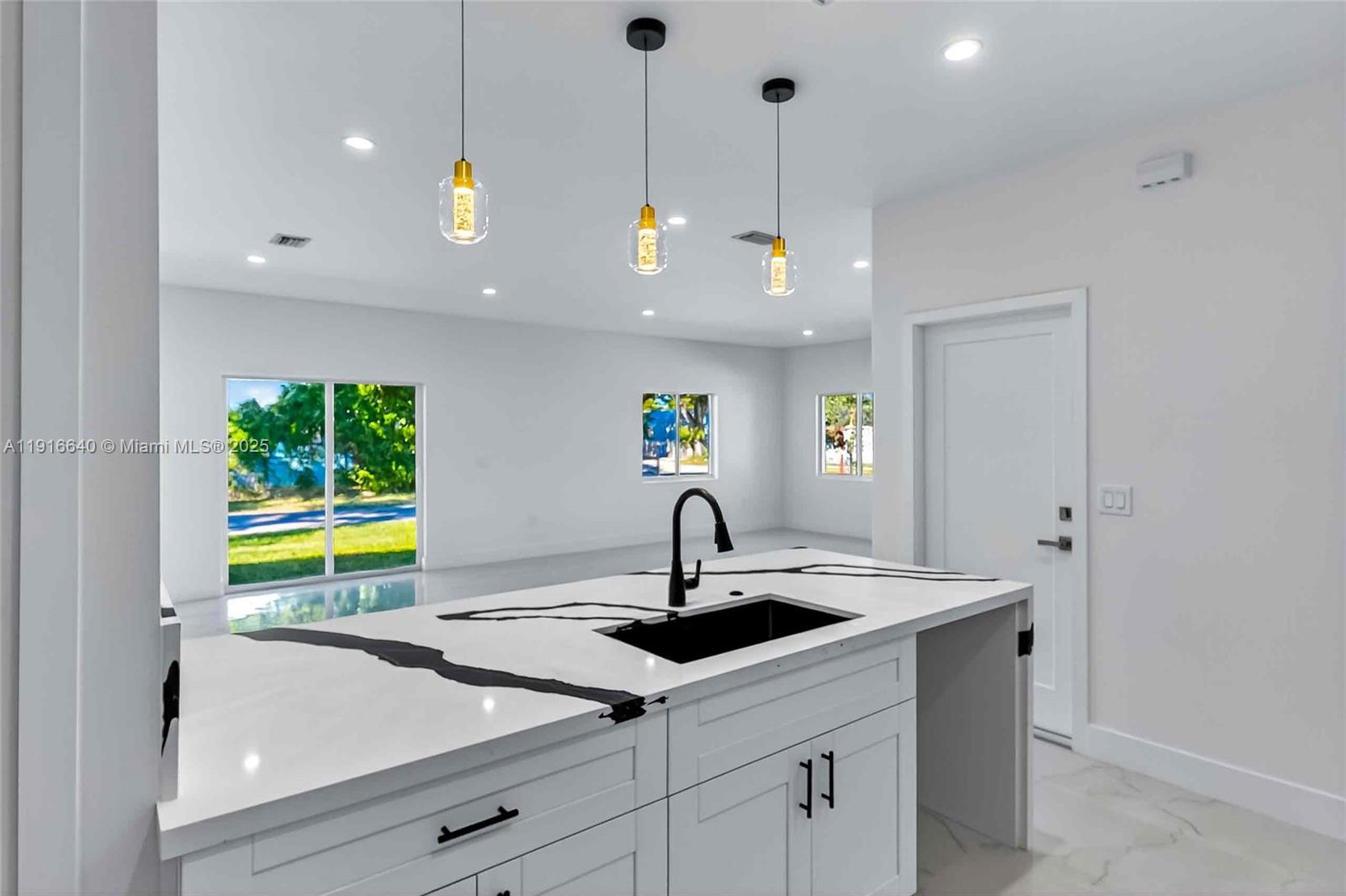 1346 NW 44th St Miami, FL 33142