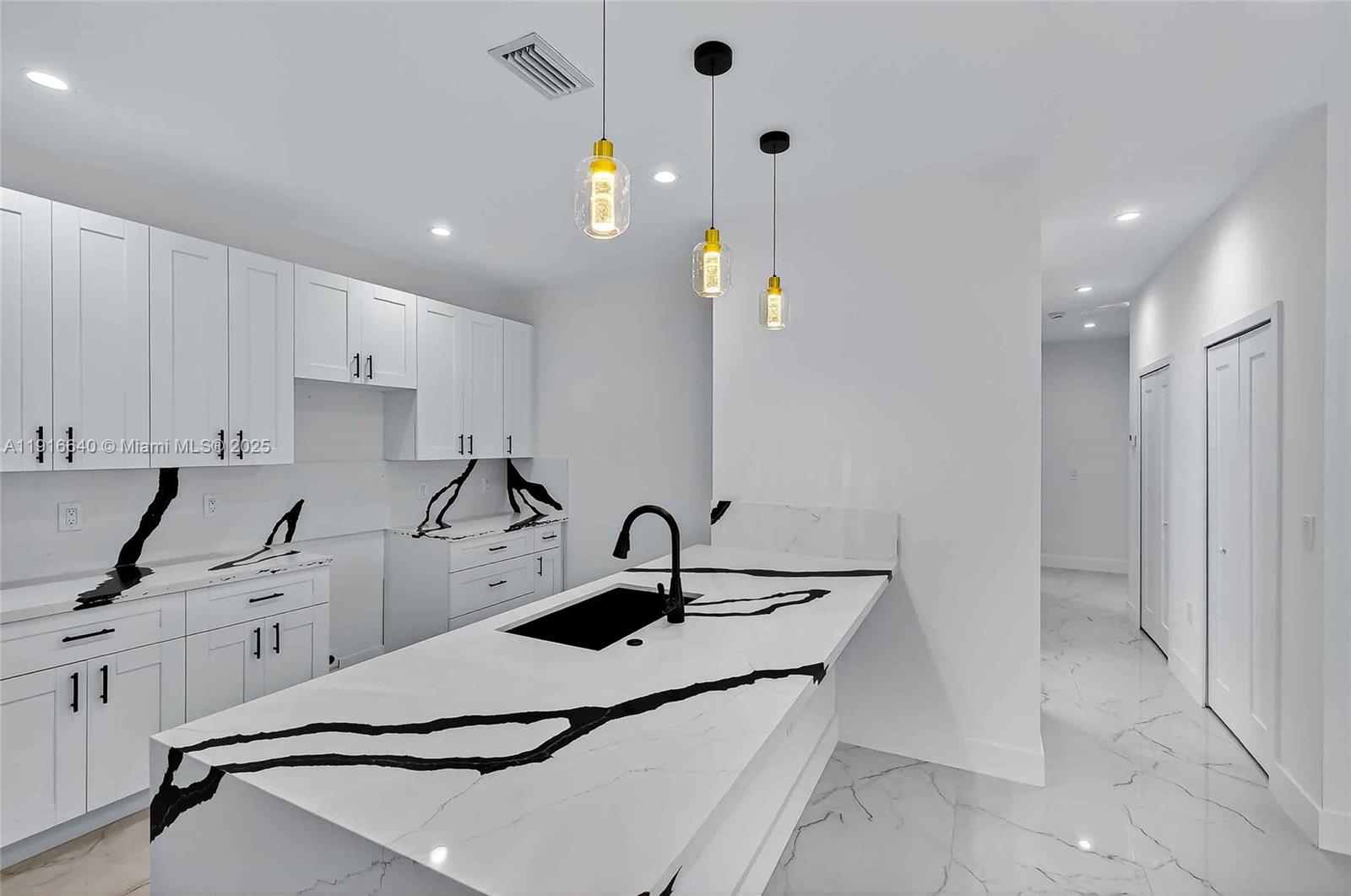 1346 NW 44th St Miami, FL 33142