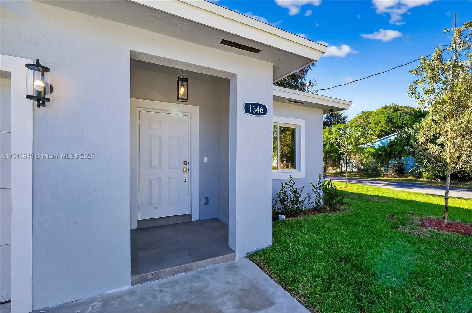 1346 NW 44th St Miami, FL 33142