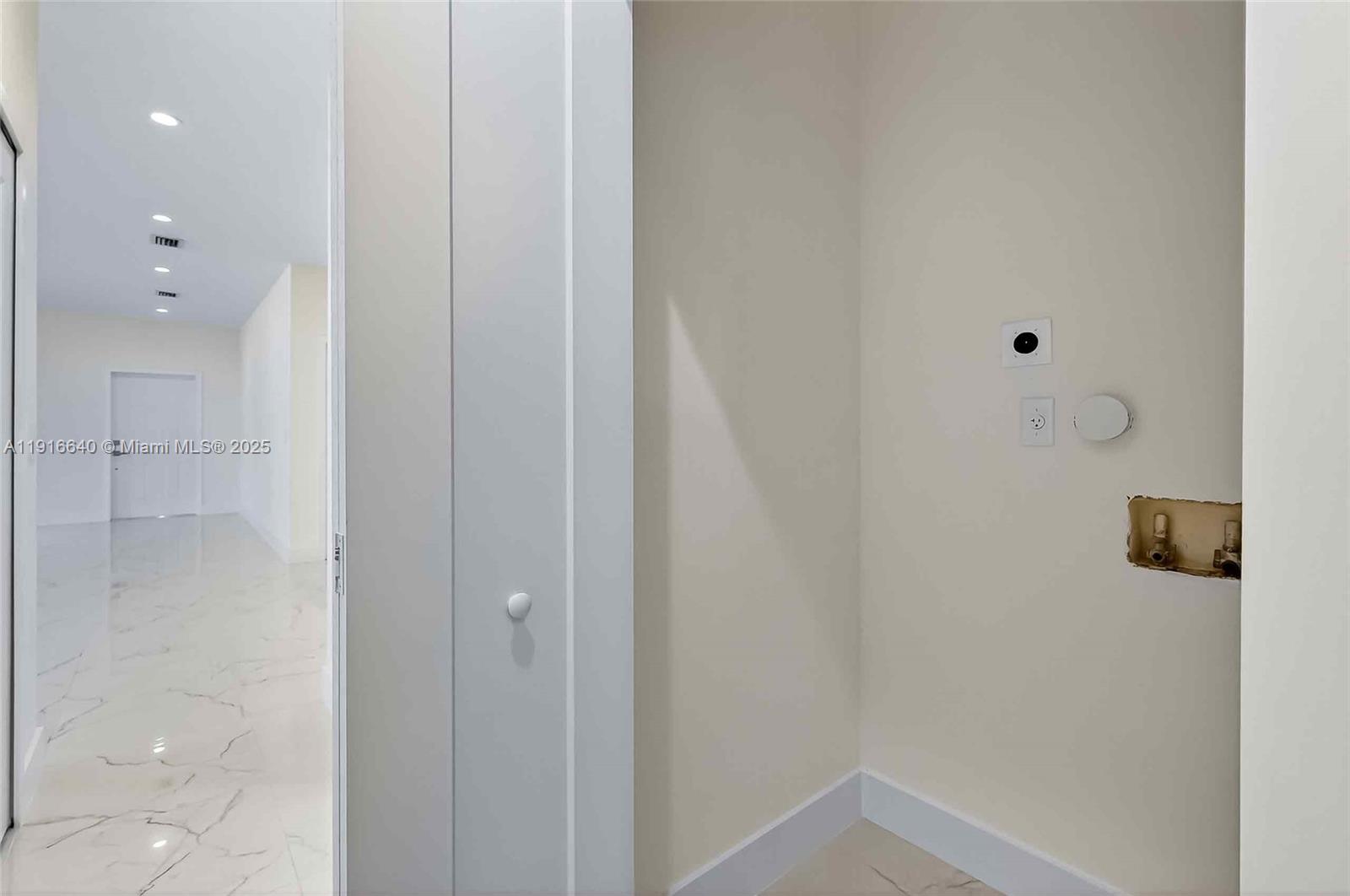 1346 NW 44th St Miami, FL 33142