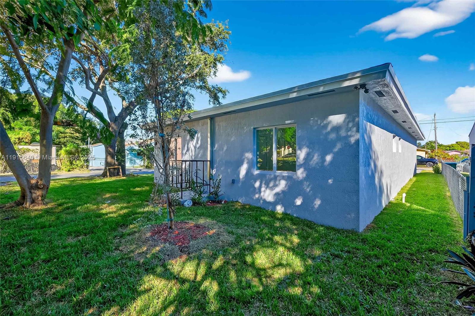 1346 NW 44th St Miami, FL 33142