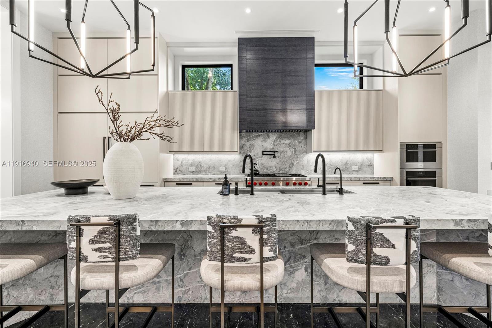 9500 SW 61st Ct Pinecrest, FL 33156