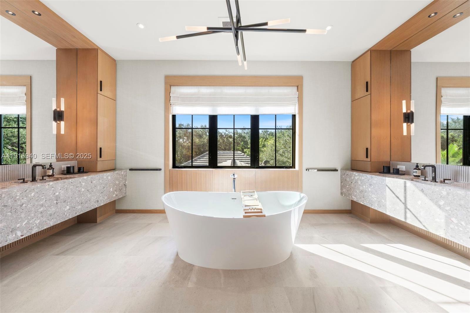 9500 SW 61st Ct Pinecrest, FL 33156