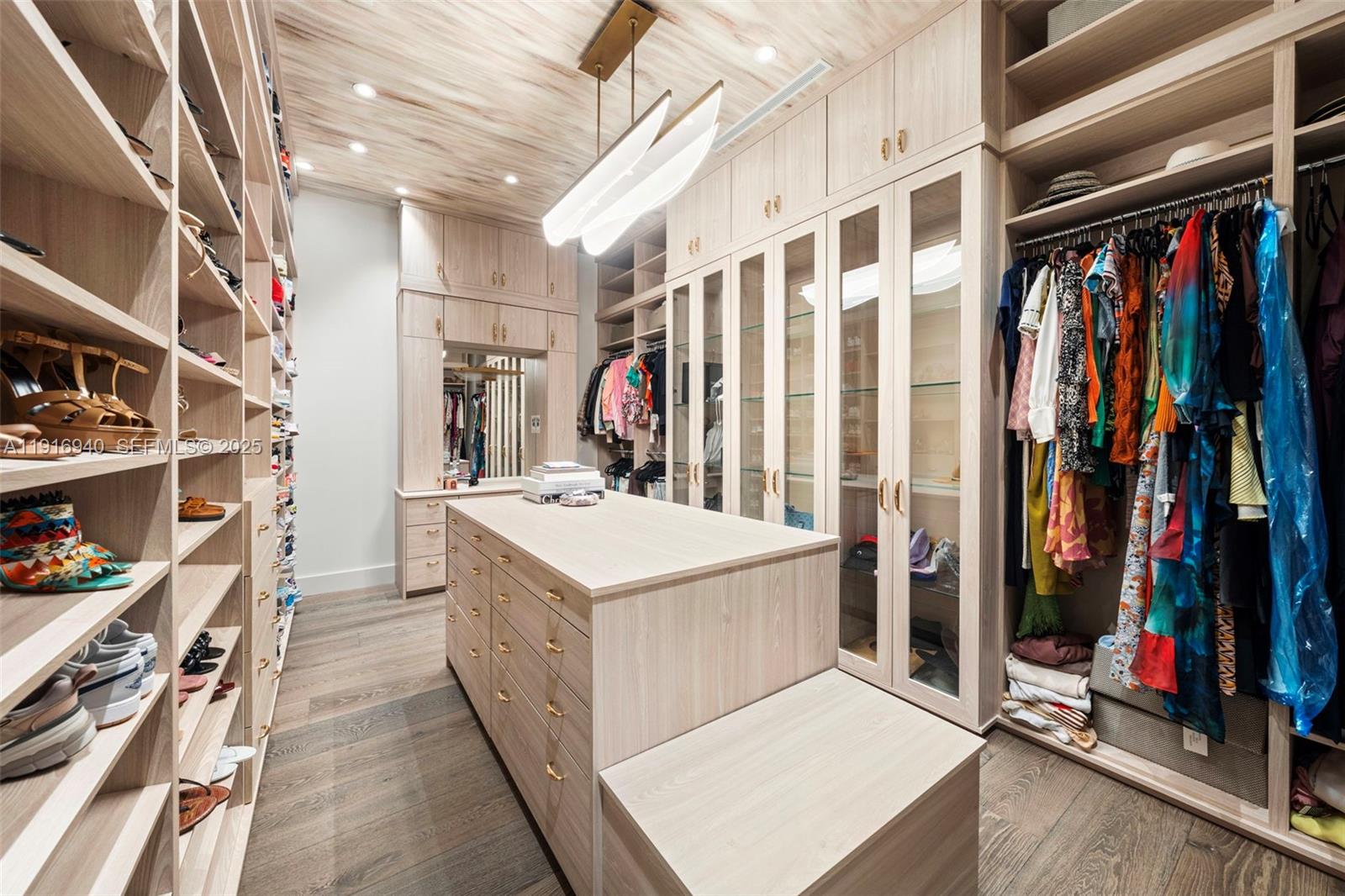 9500 SW 61st Ct Pinecrest, FL 33156