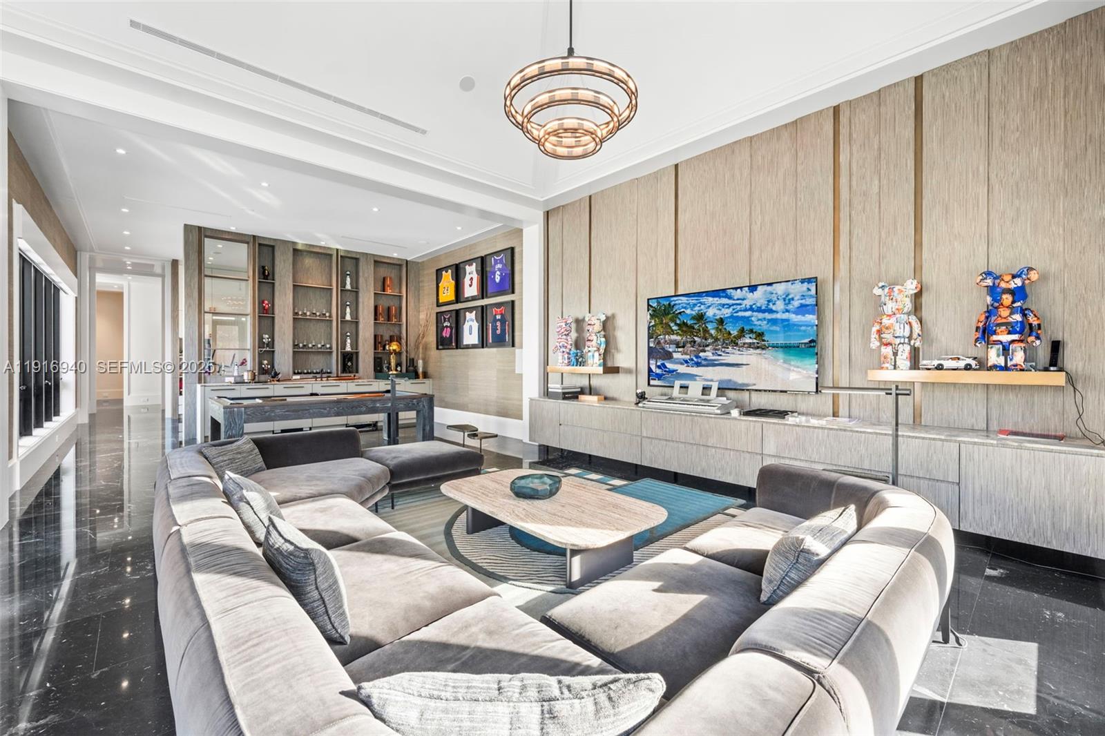 9500 SW 61st Ct Pinecrest, FL 33156