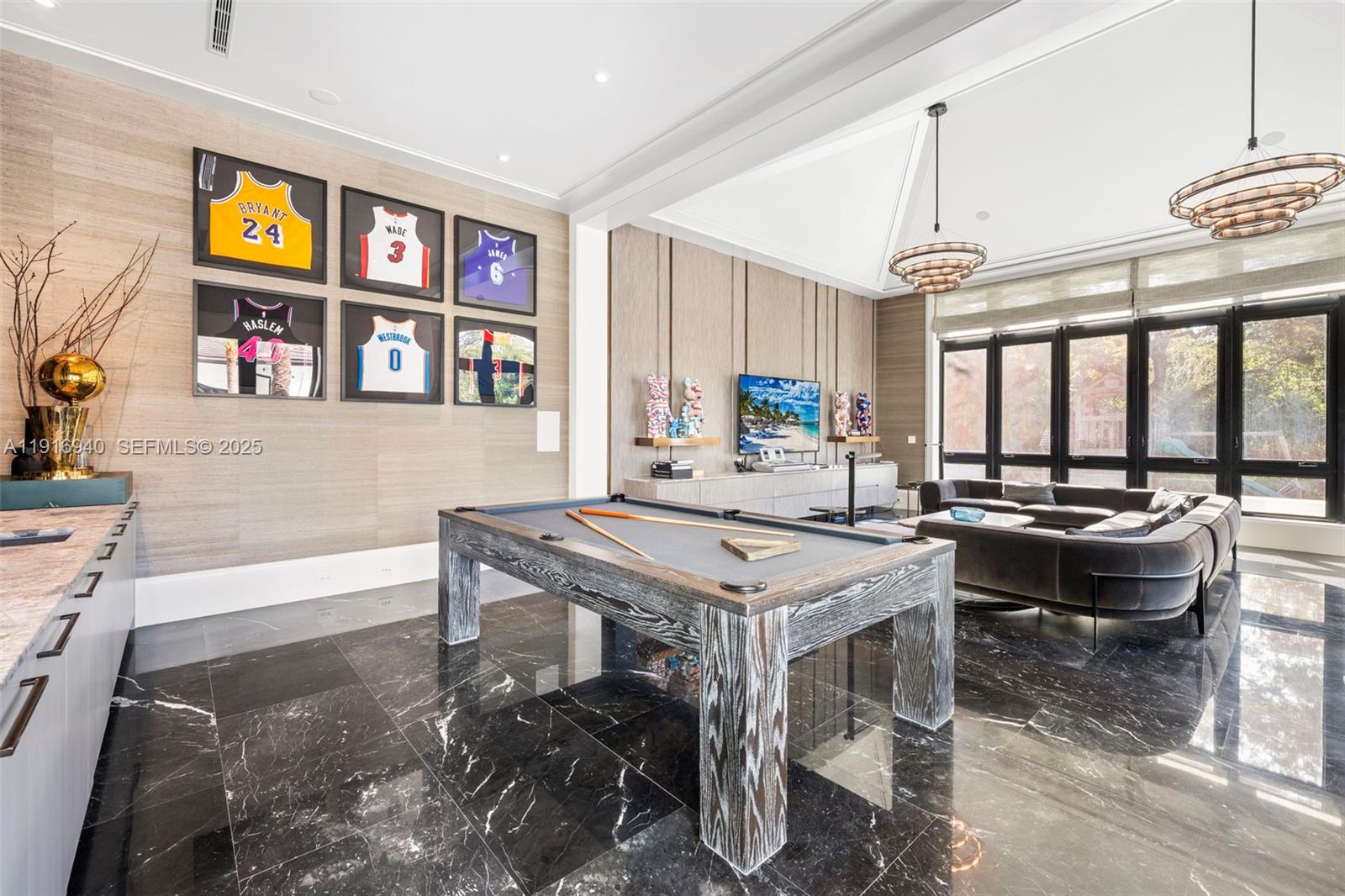 9500 SW 61st Ct Pinecrest, FL 33156