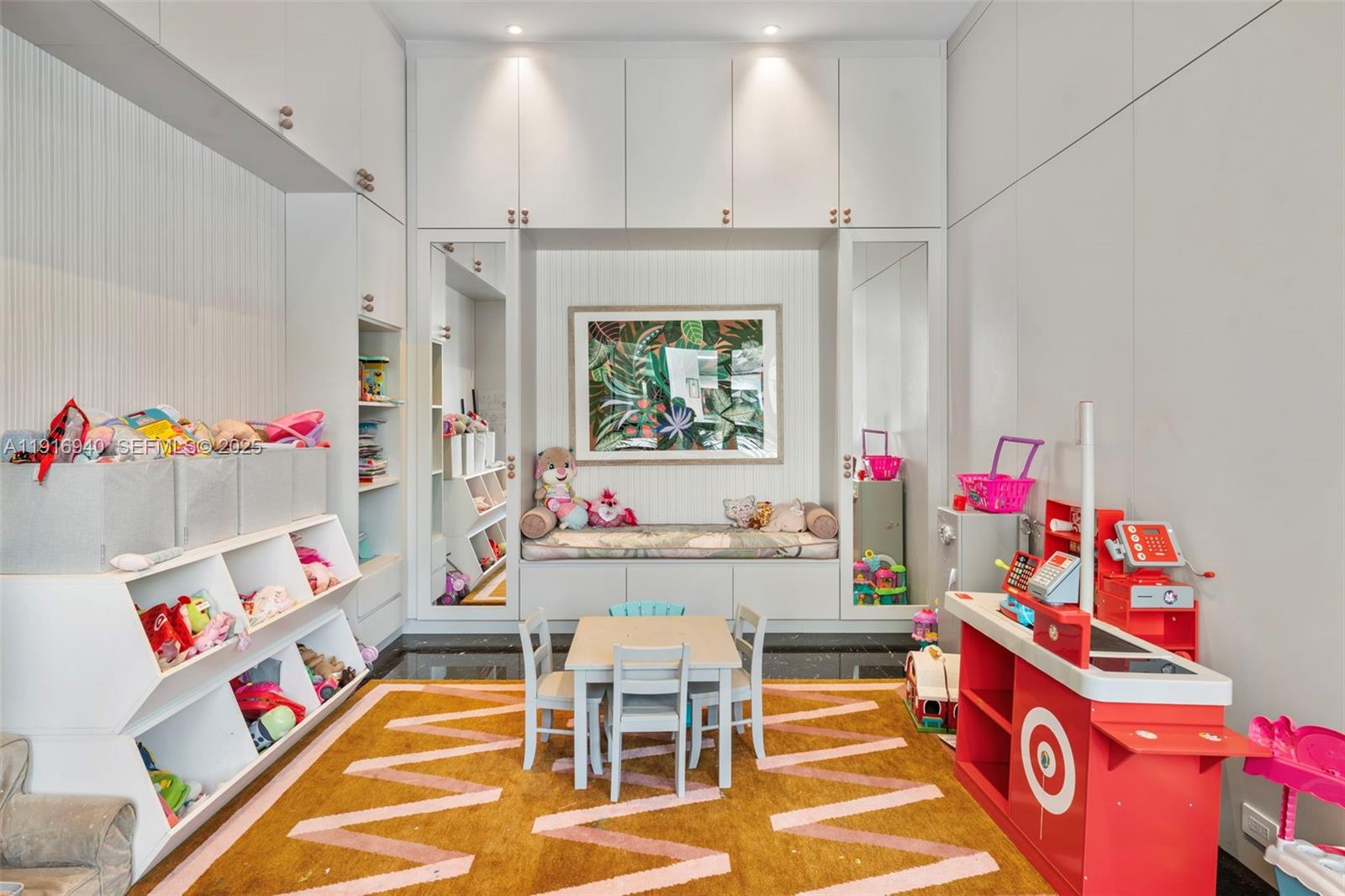 9500 SW 61st Ct Pinecrest, FL 33156