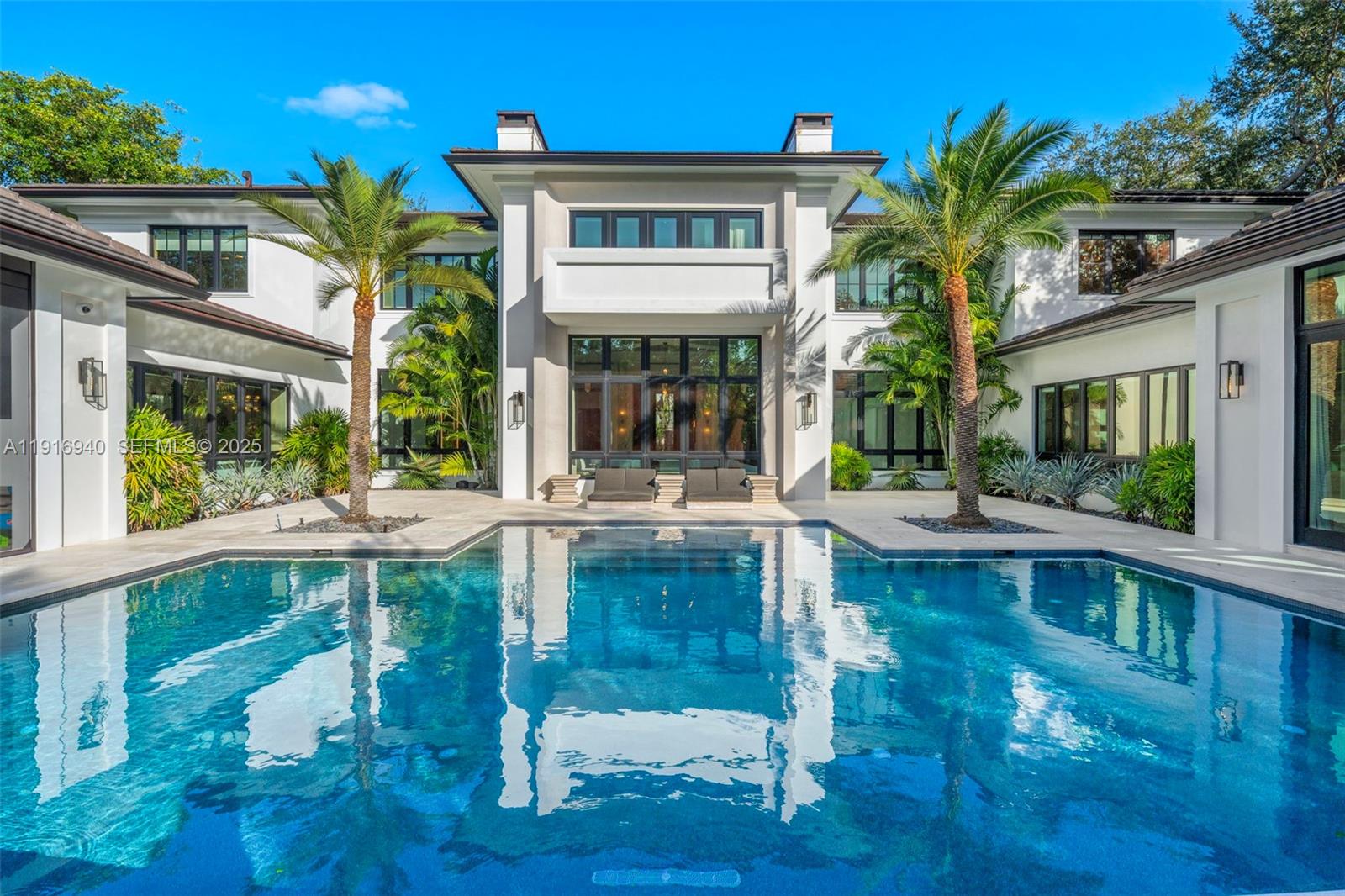 9500 SW 61st Ct Pinecrest, FL 33156