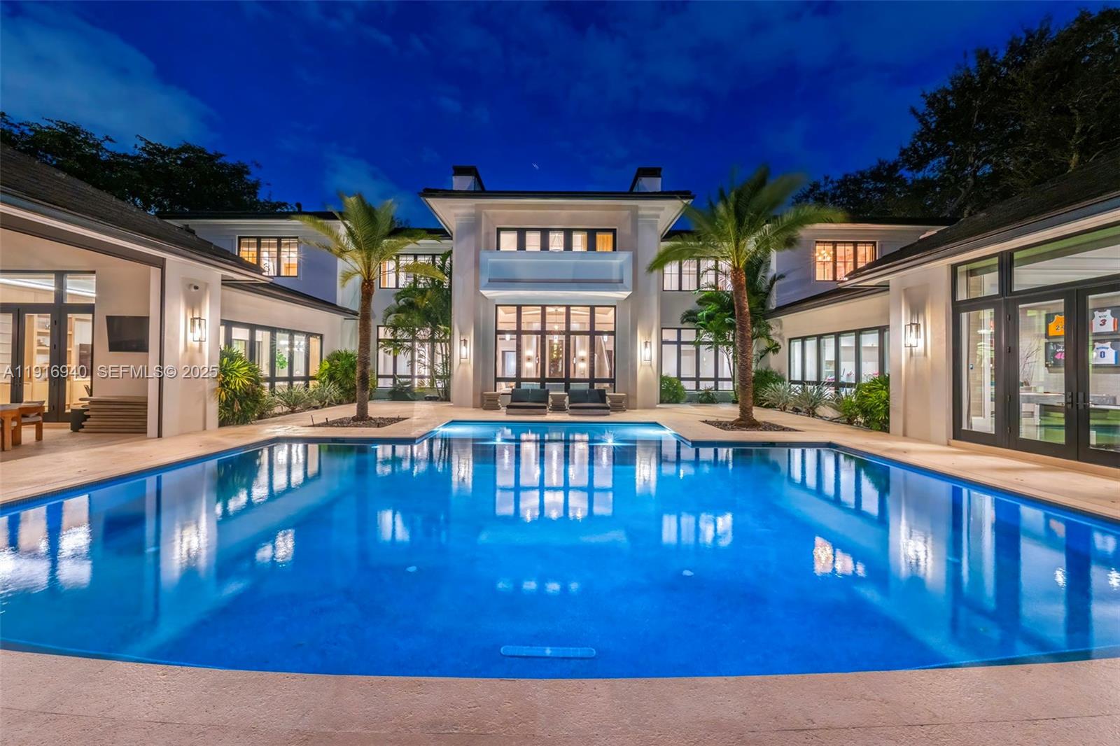 9500 SW 61st Ct Pinecrest, FL 33156