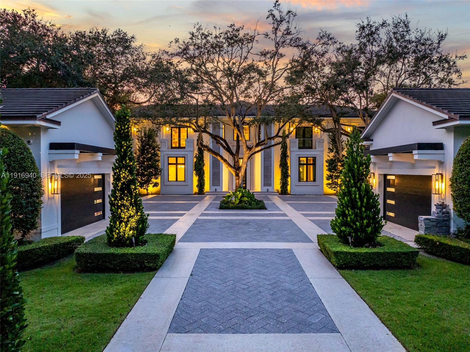 9500 SW 61st Ct Pinecrest, FL 33156