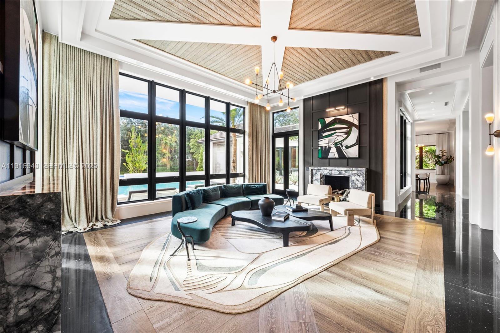 9500 SW 61st Ct Pinecrest, FL 33156