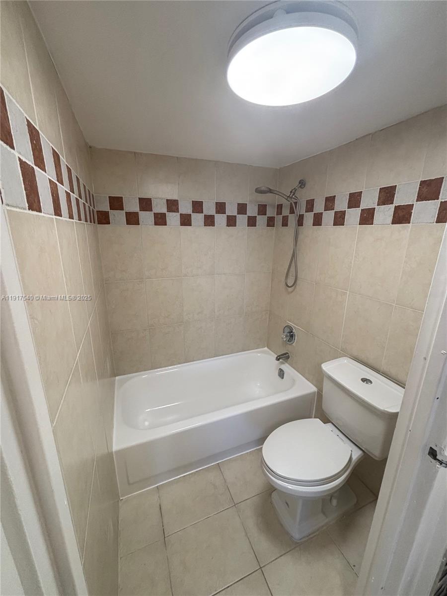 image Arlen House East22