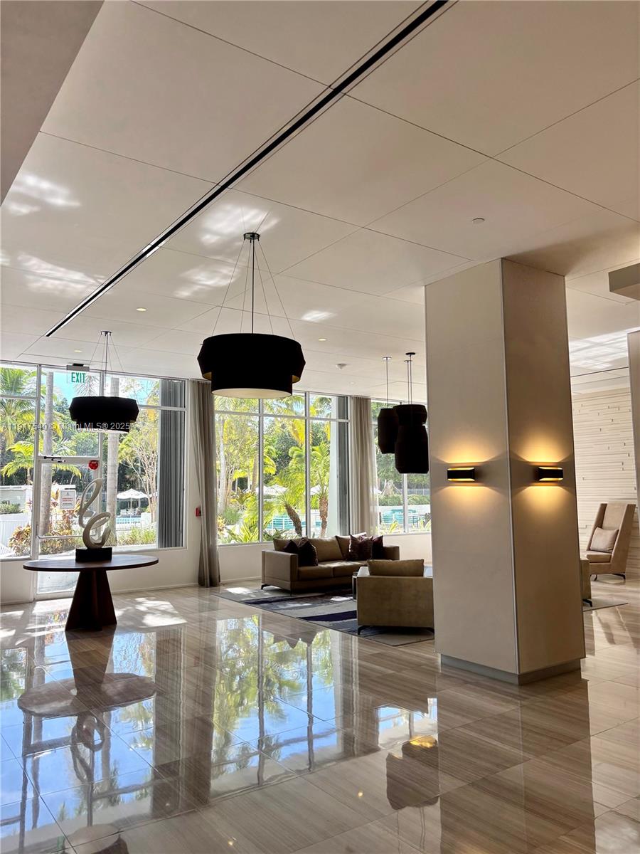 image Arlen House East6