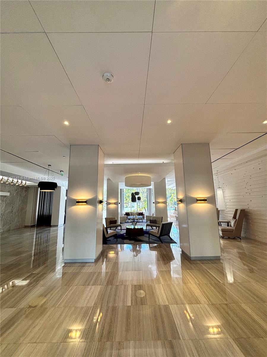 image Arlen House East8