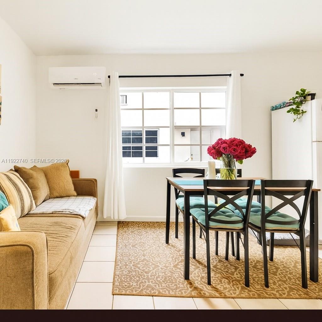 7124 Bay Dr Miami Beach, FL 33141