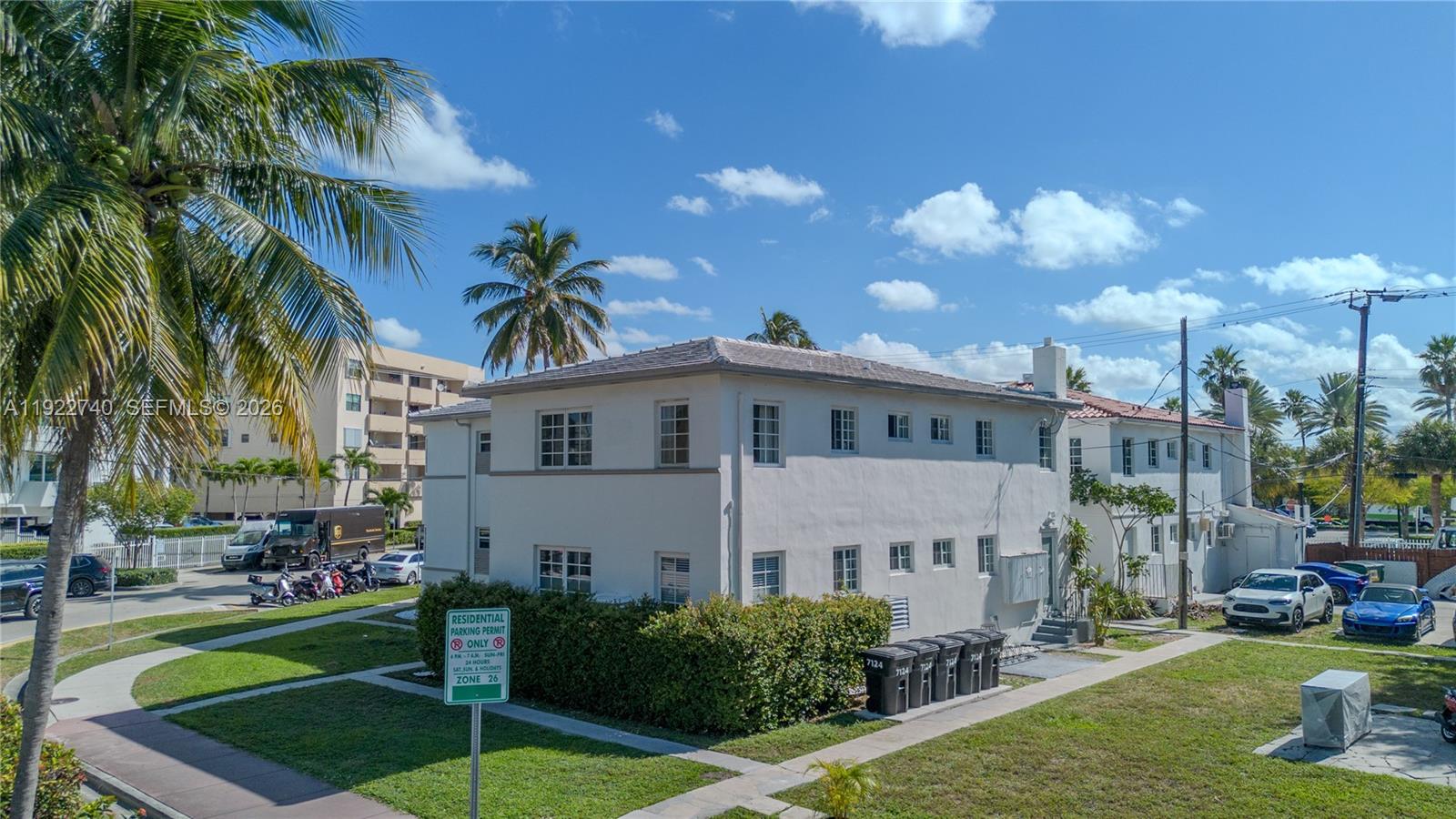 7124 Bay Dr Miami Beach, FL 33141