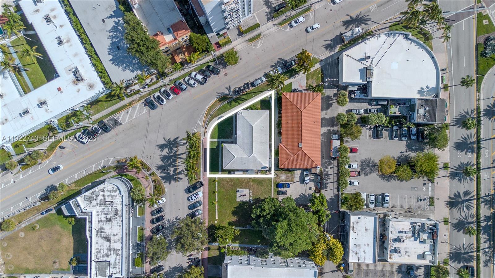 7124 Bay Dr Miami Beach, FL 33141