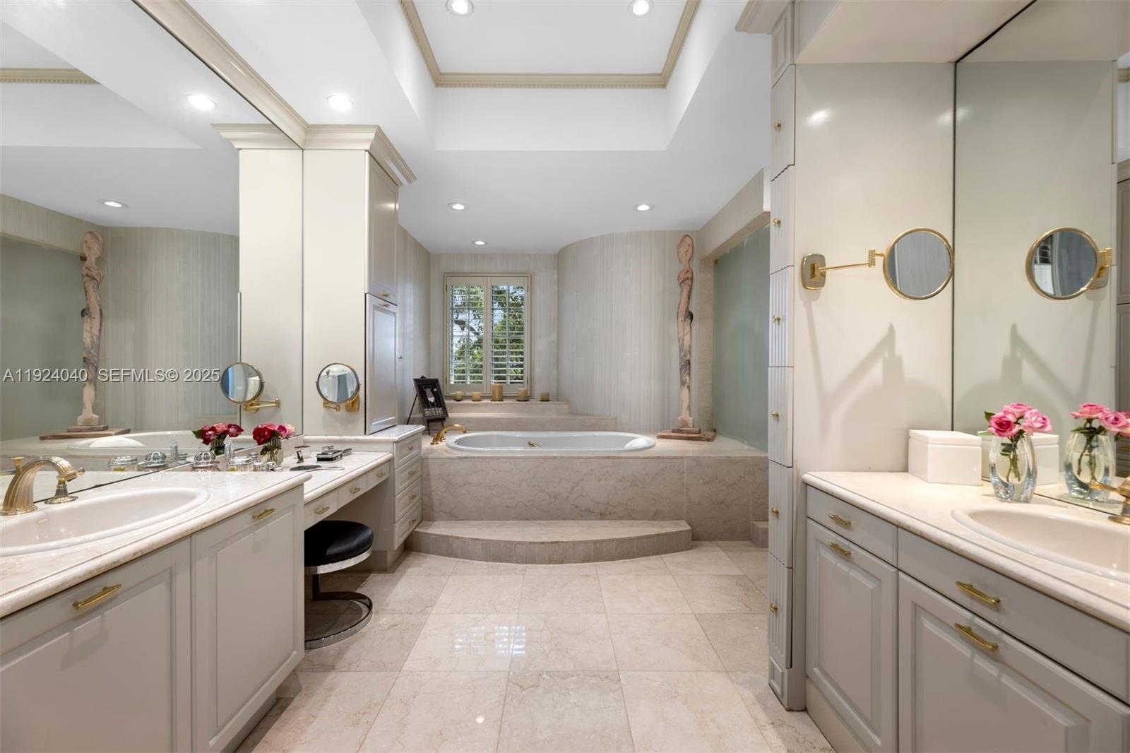 3460 S Moorings Way Miami, FL 33133