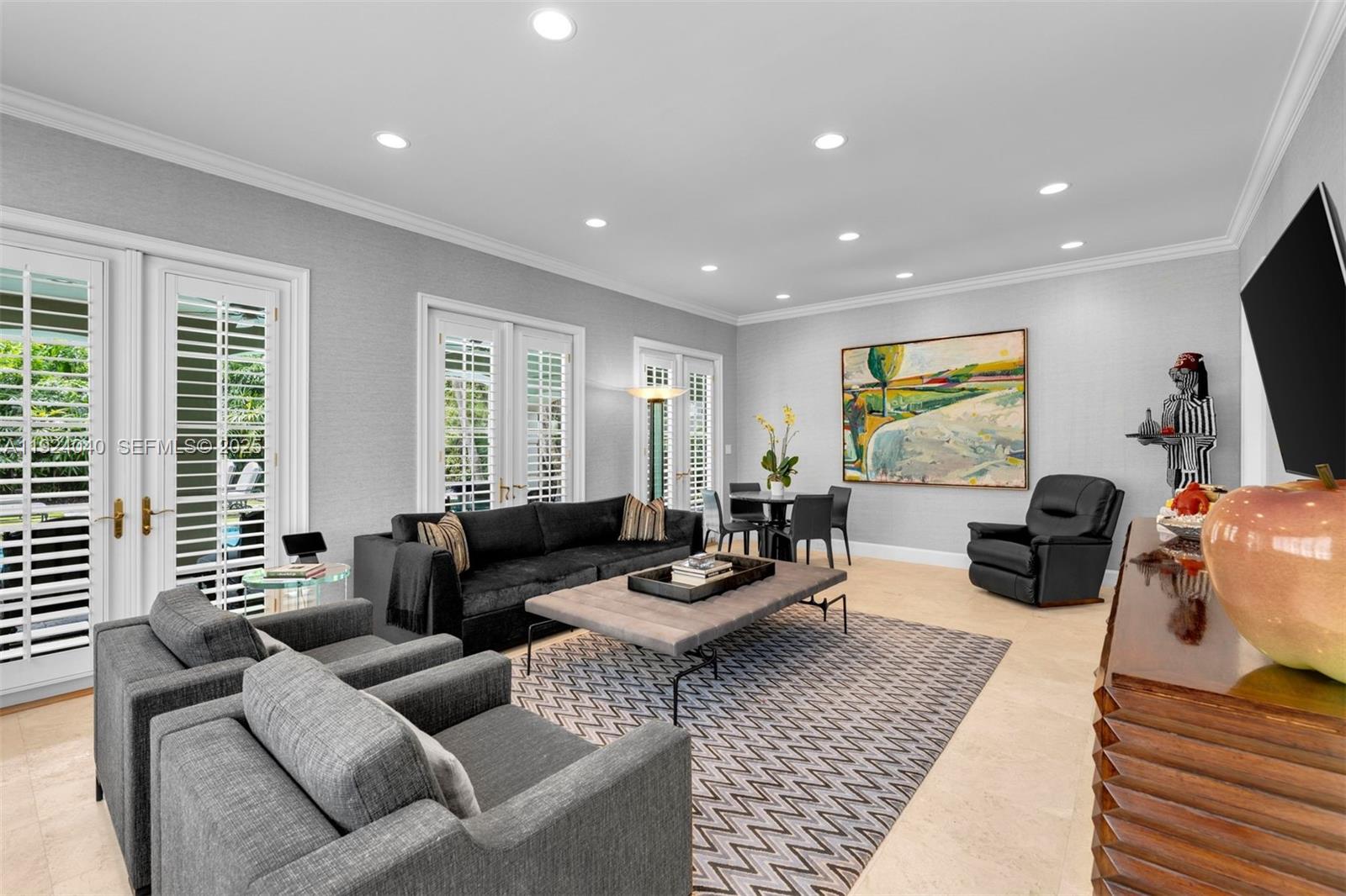 3460 S Moorings Way Miami, FL 33133