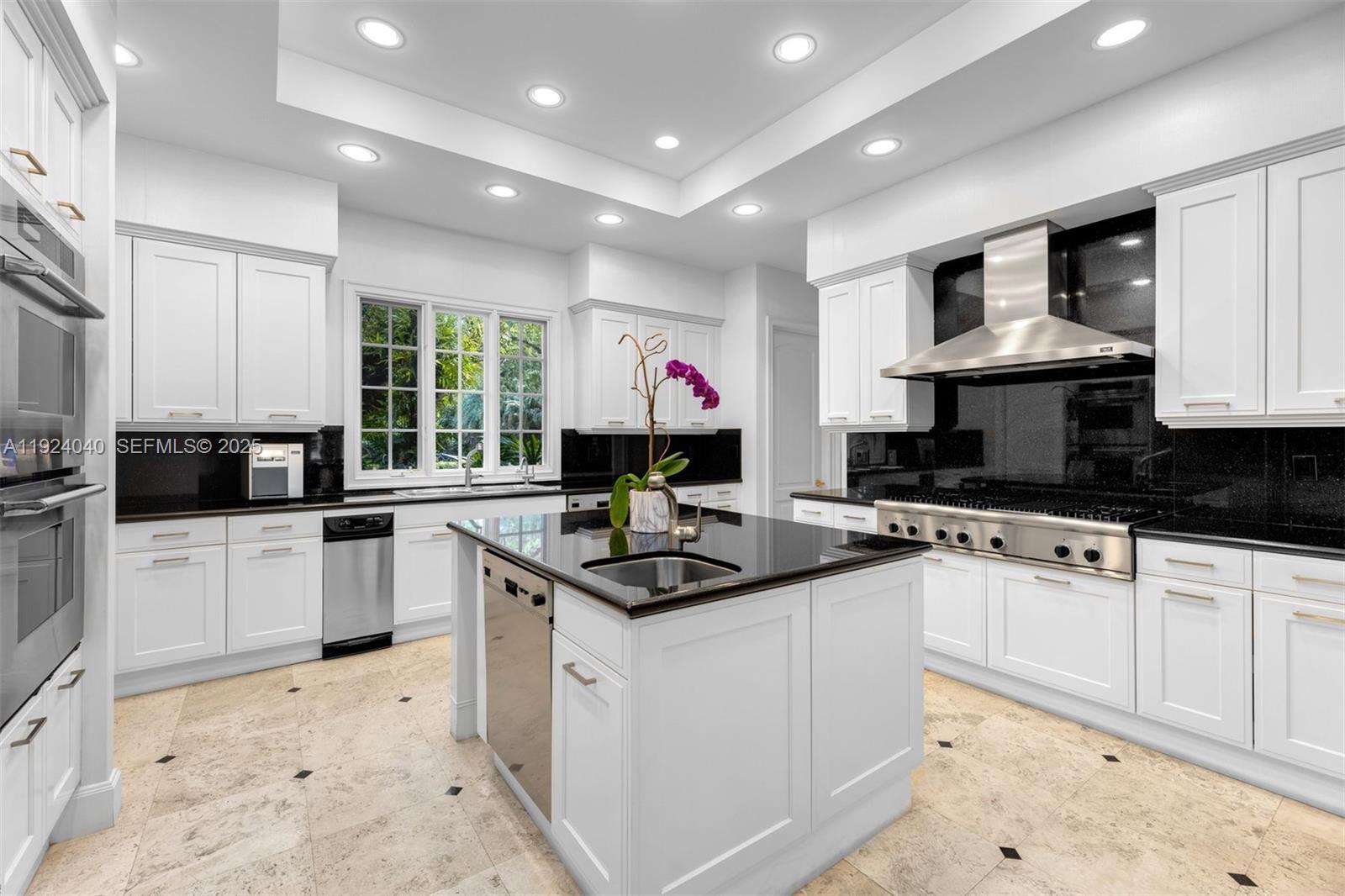 3460 S Moorings Way Miami, FL 33133