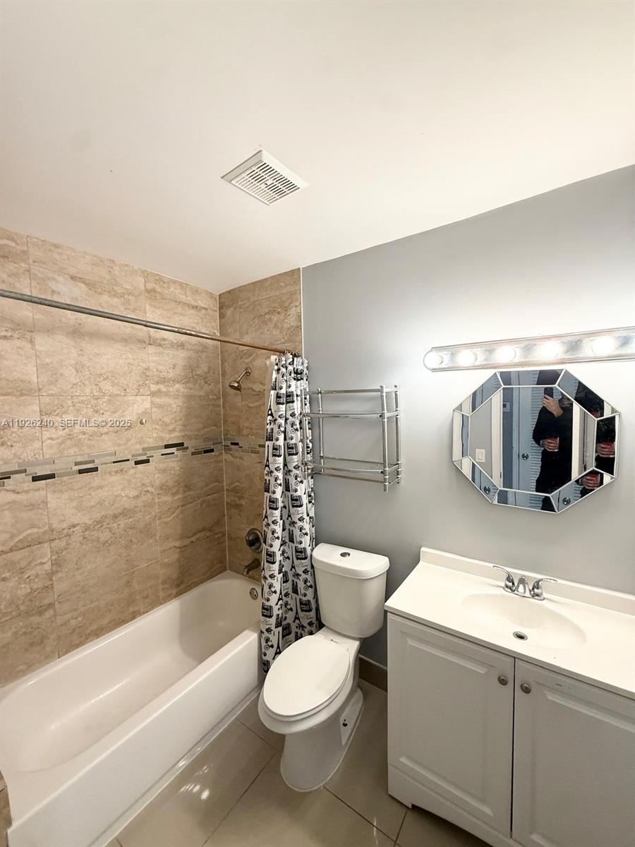 Undisclosed Address Miami Gardens, FL 33169