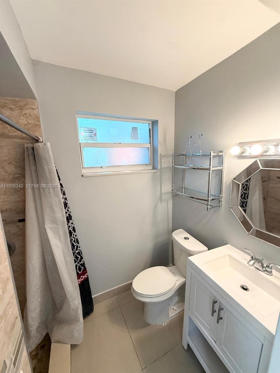 Undisclosed Address Miami Gardens, FL 33169