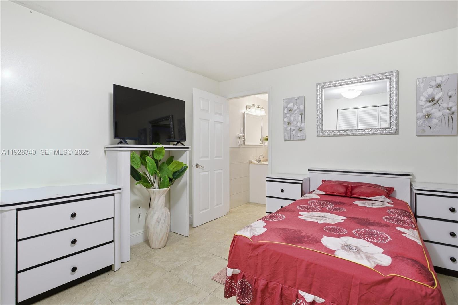 2642 NW 24th Ave Miami, FL 33142