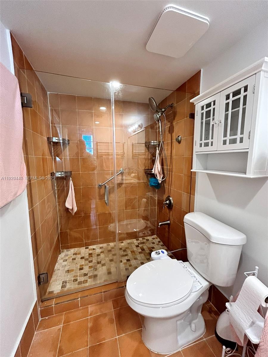 5050 NW 7th St #401 Miami, FL 33126