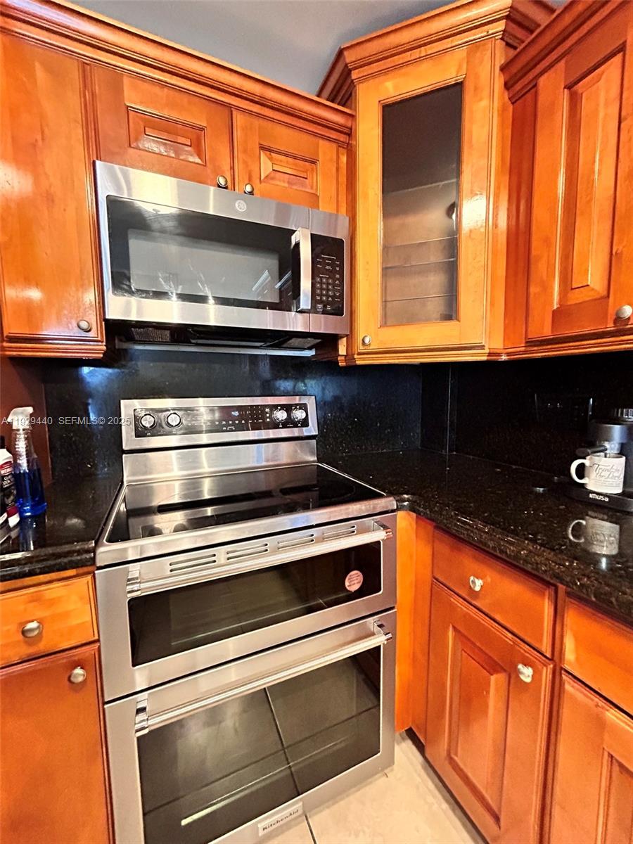 5050 NW 7th St #401 Miami, FL 33126