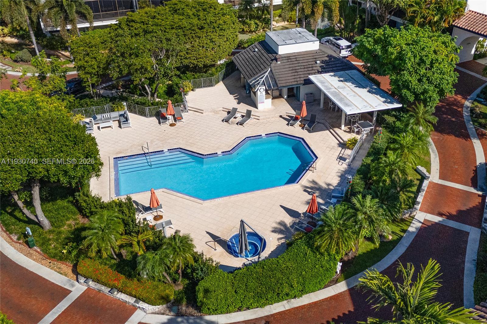 2000 S Bayshore Dr #27 Coconut Grove, FL 33133