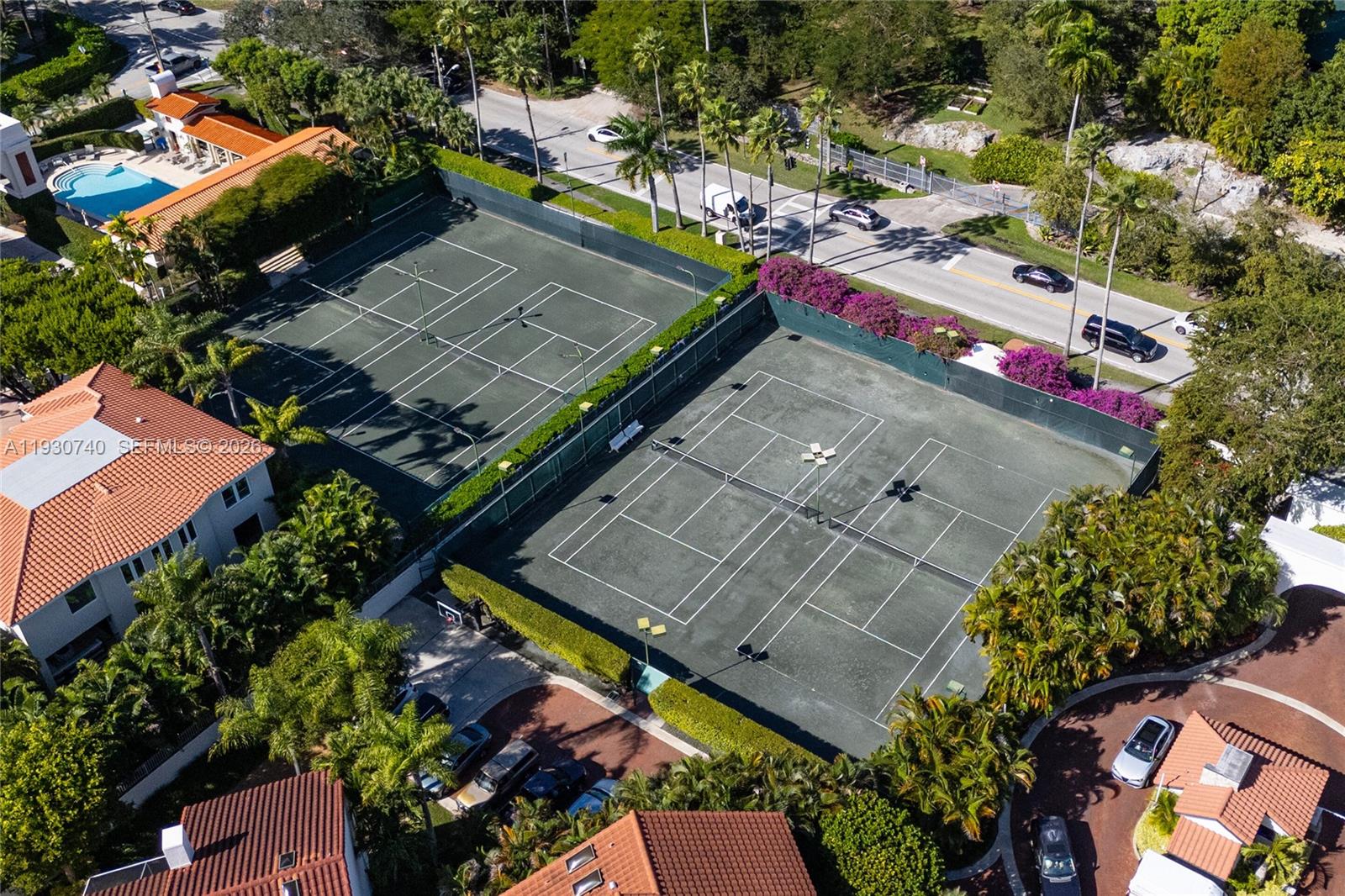 2000 S Bayshore Dr #27 Coconut Grove, FL 33133