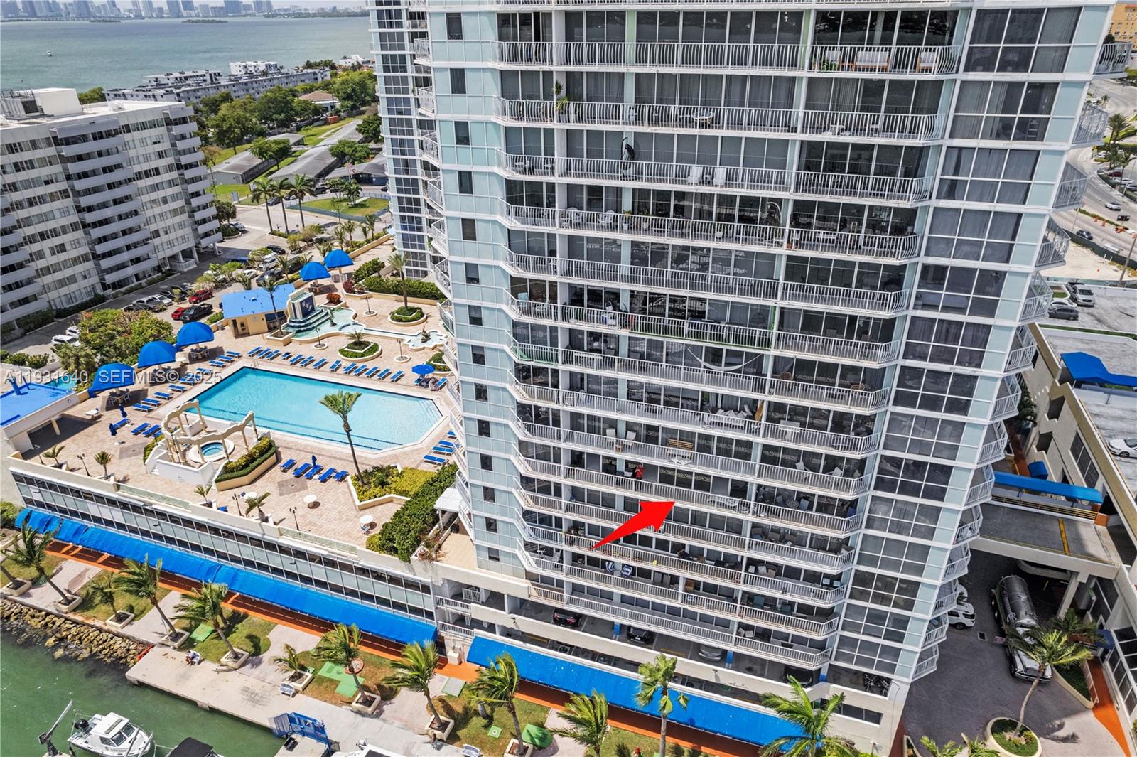 7601 E Treasure Dr #819 North Bay Village, FL 33141