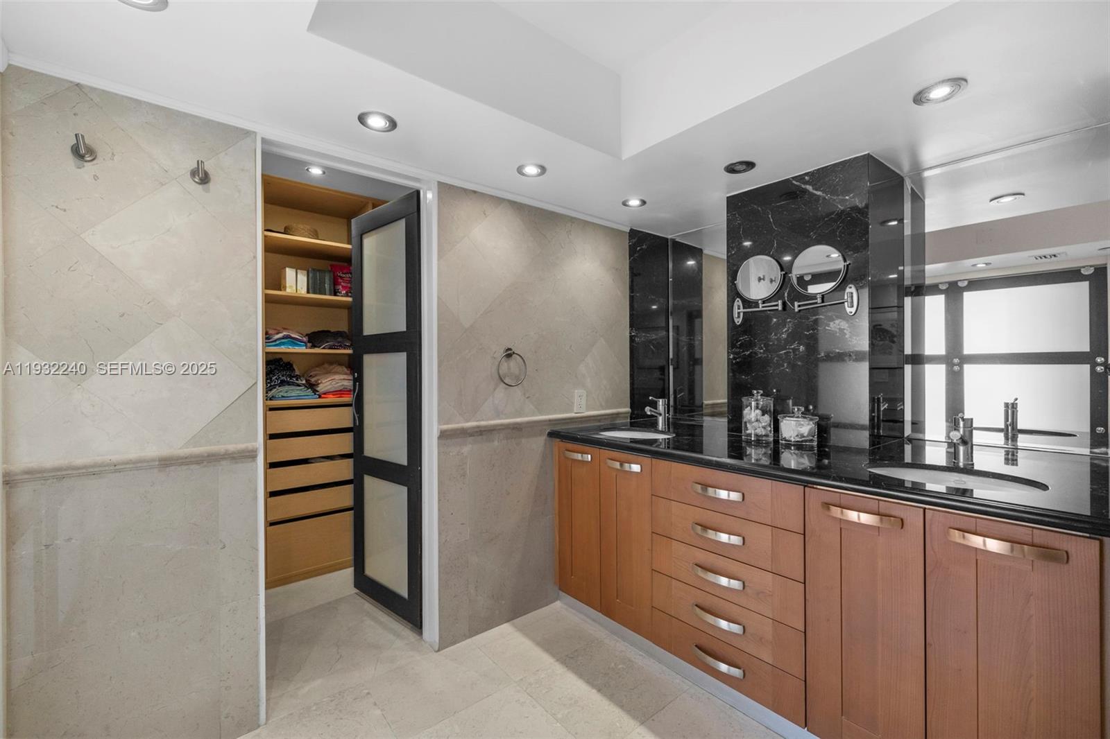 881 Ocean Dr #20A Key Biscayne, FL 33149