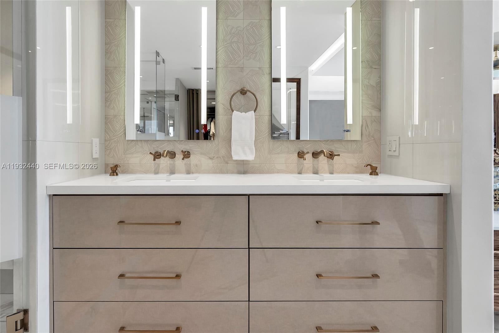 9 Island Ave #2104 Miami Beach, FL 33139