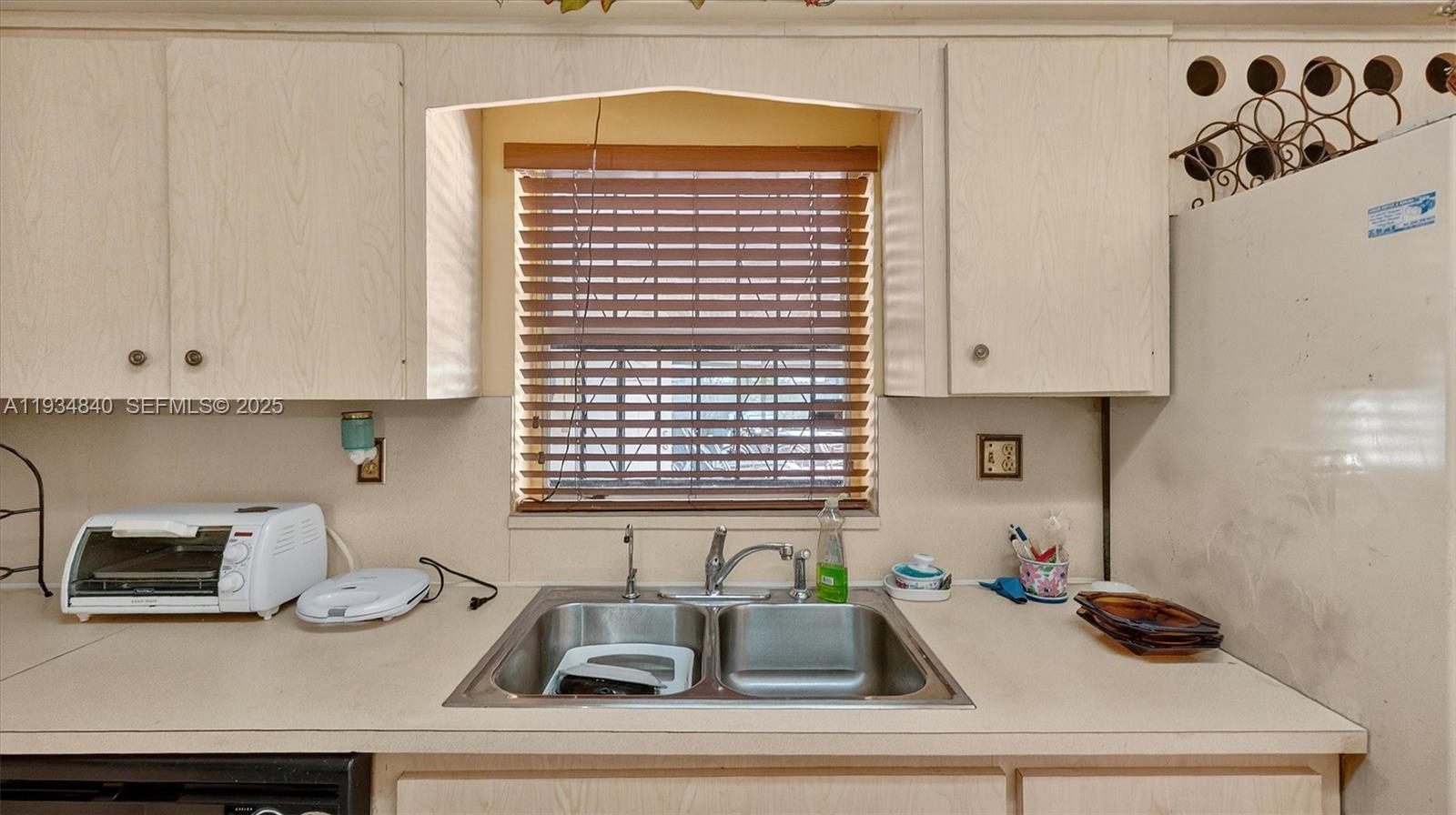 1701 SW 92nd Pl Miami, FL 33165