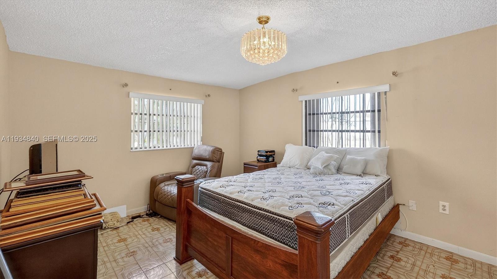 1701 SW 92nd Pl Miami, FL 33165