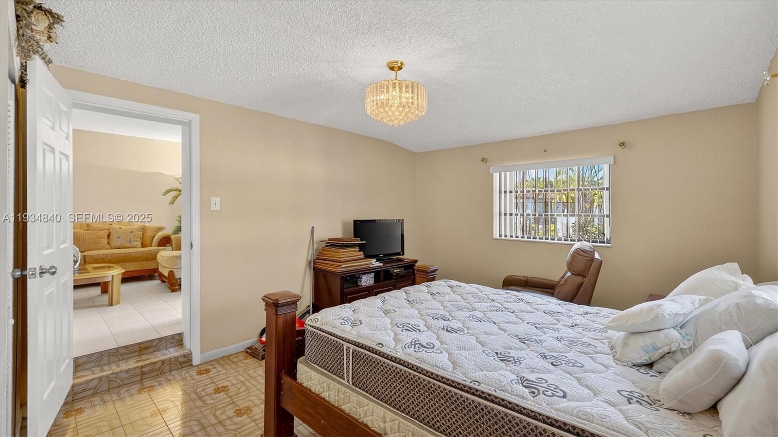 1701 SW 92nd Pl Miami, FL 33165