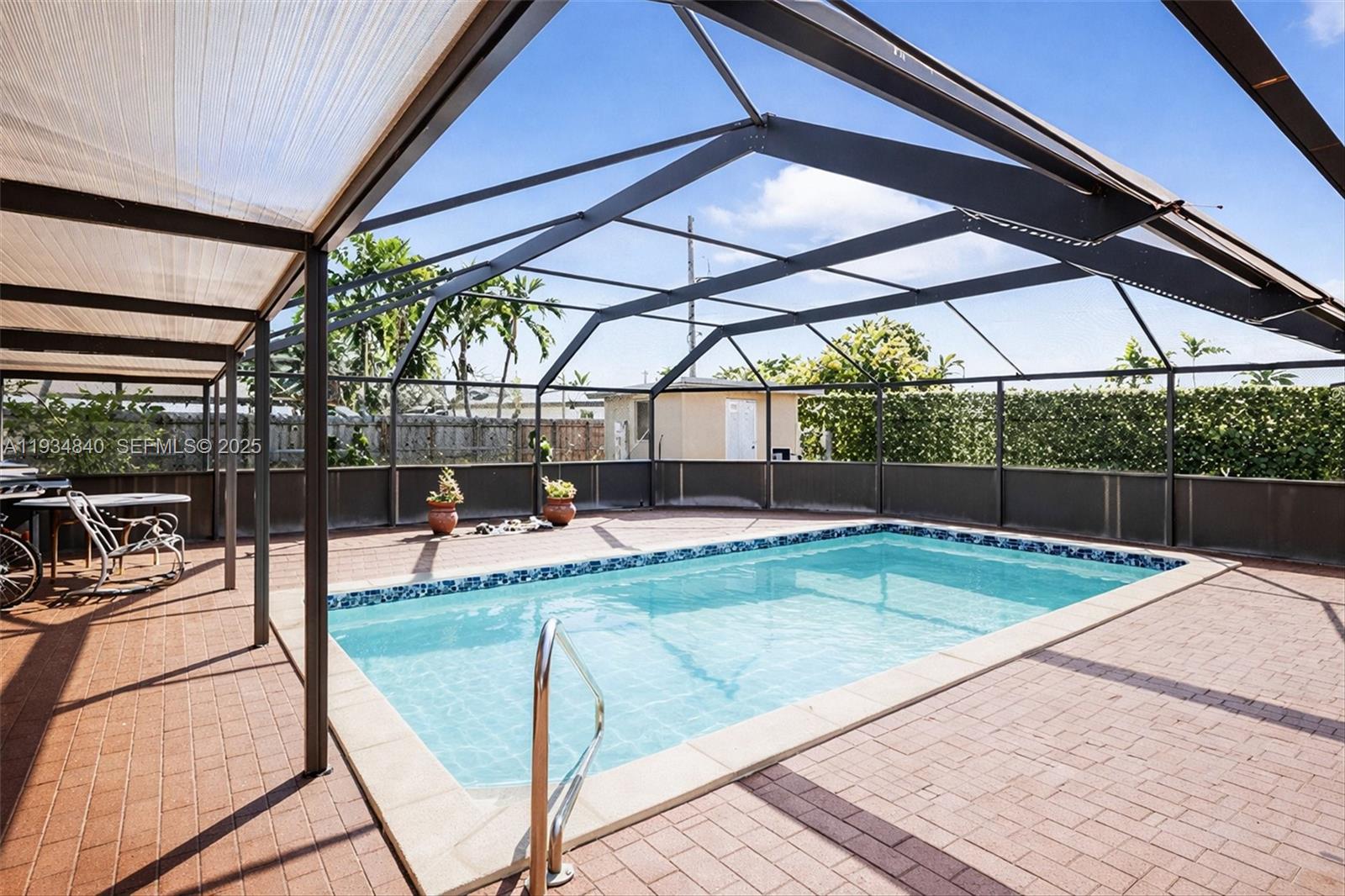 1701 SW 92nd Pl Miami, FL 33165