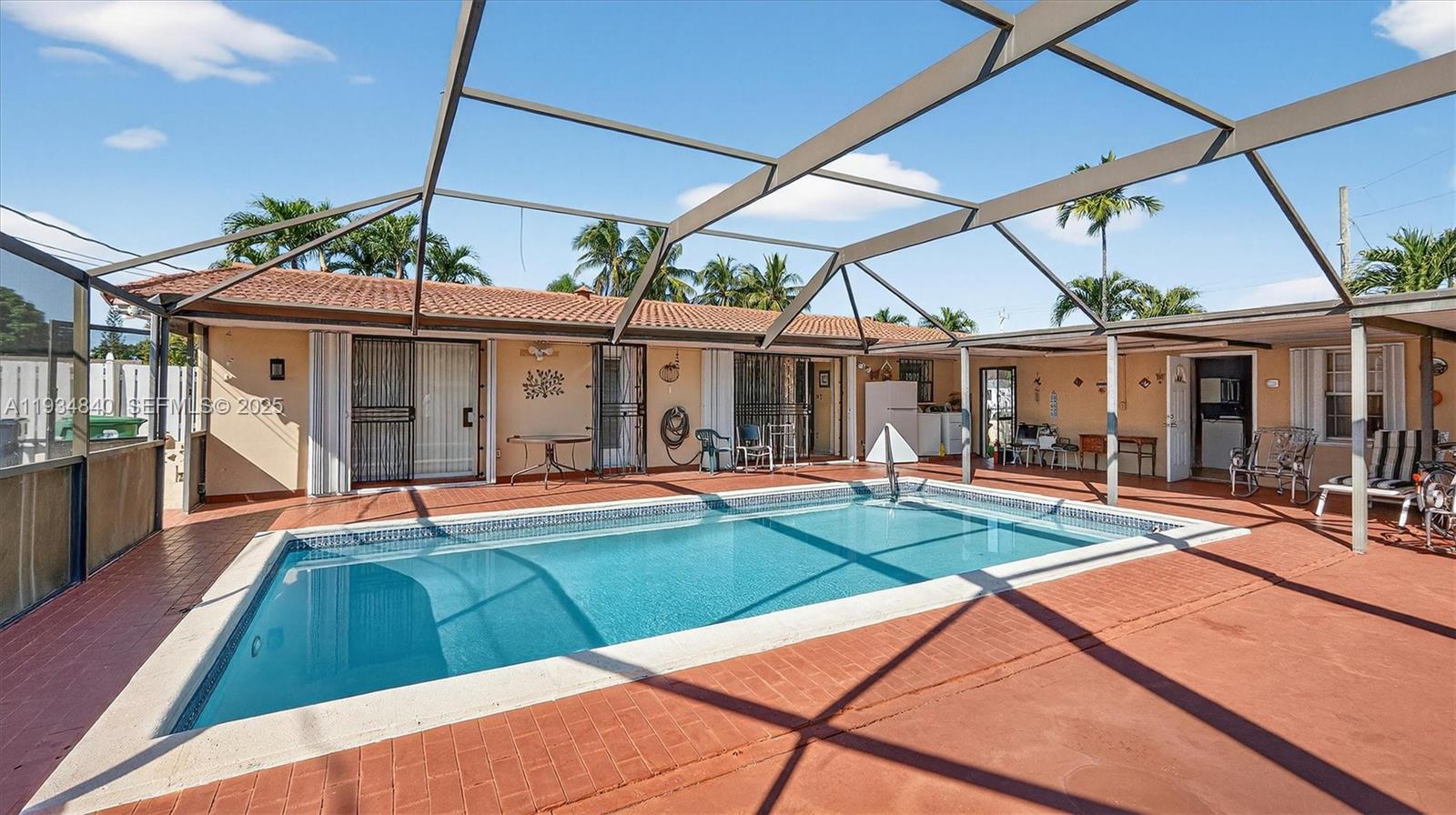 1701 SW 92nd Pl Miami, FL 33165