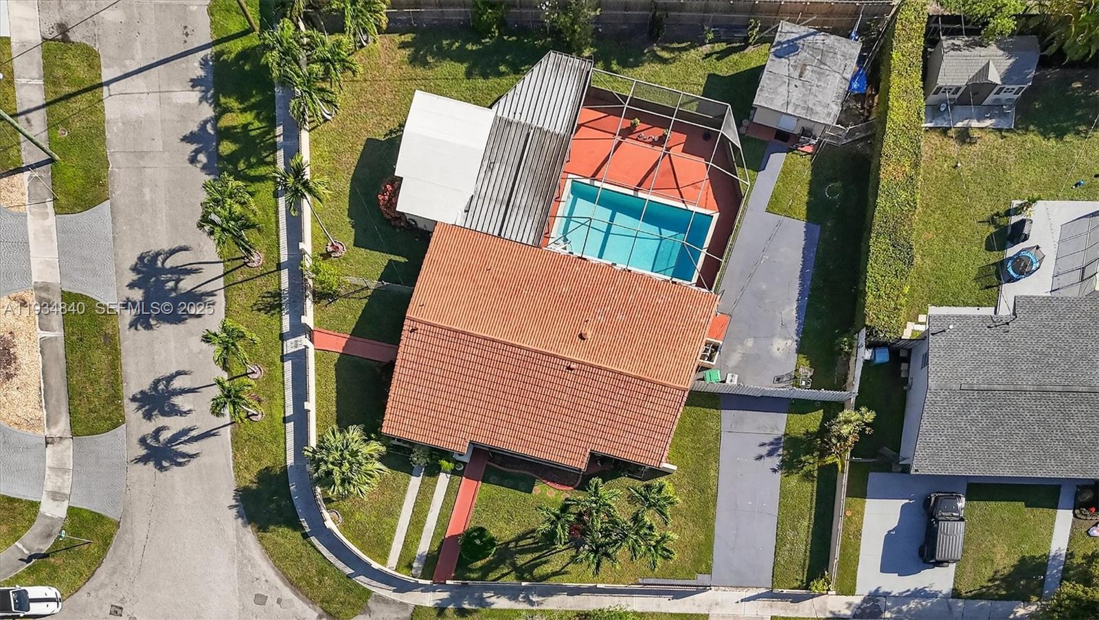 1701 SW 92nd Pl Miami, FL 33165