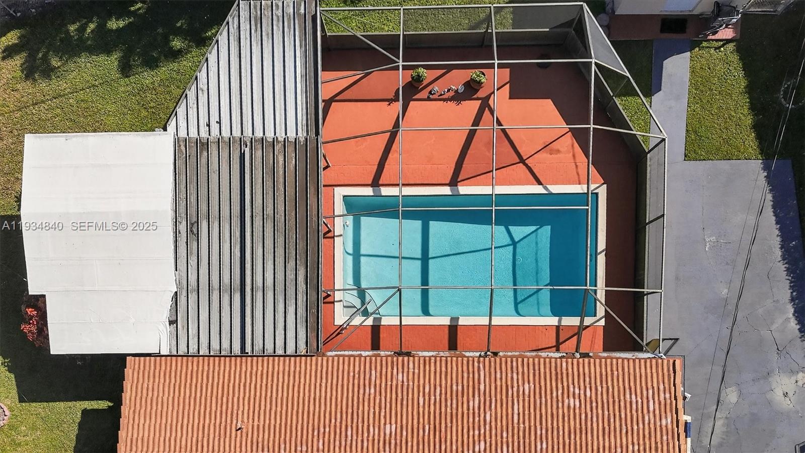 1701 SW 92nd Pl Miami, FL 33165