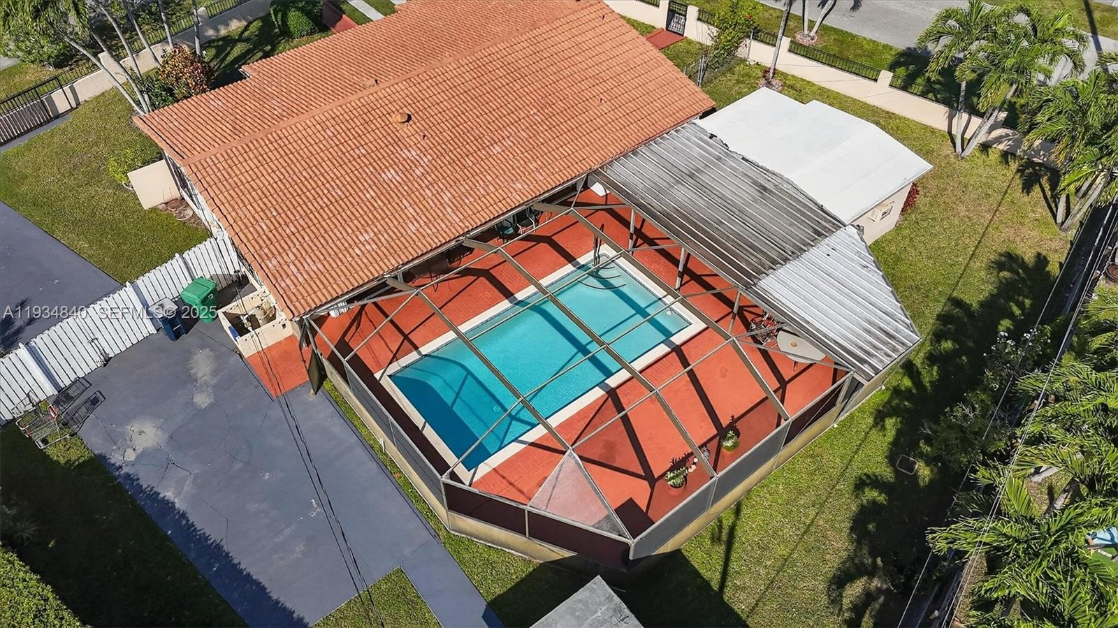 1701 SW 92nd Pl Miami, FL 33165