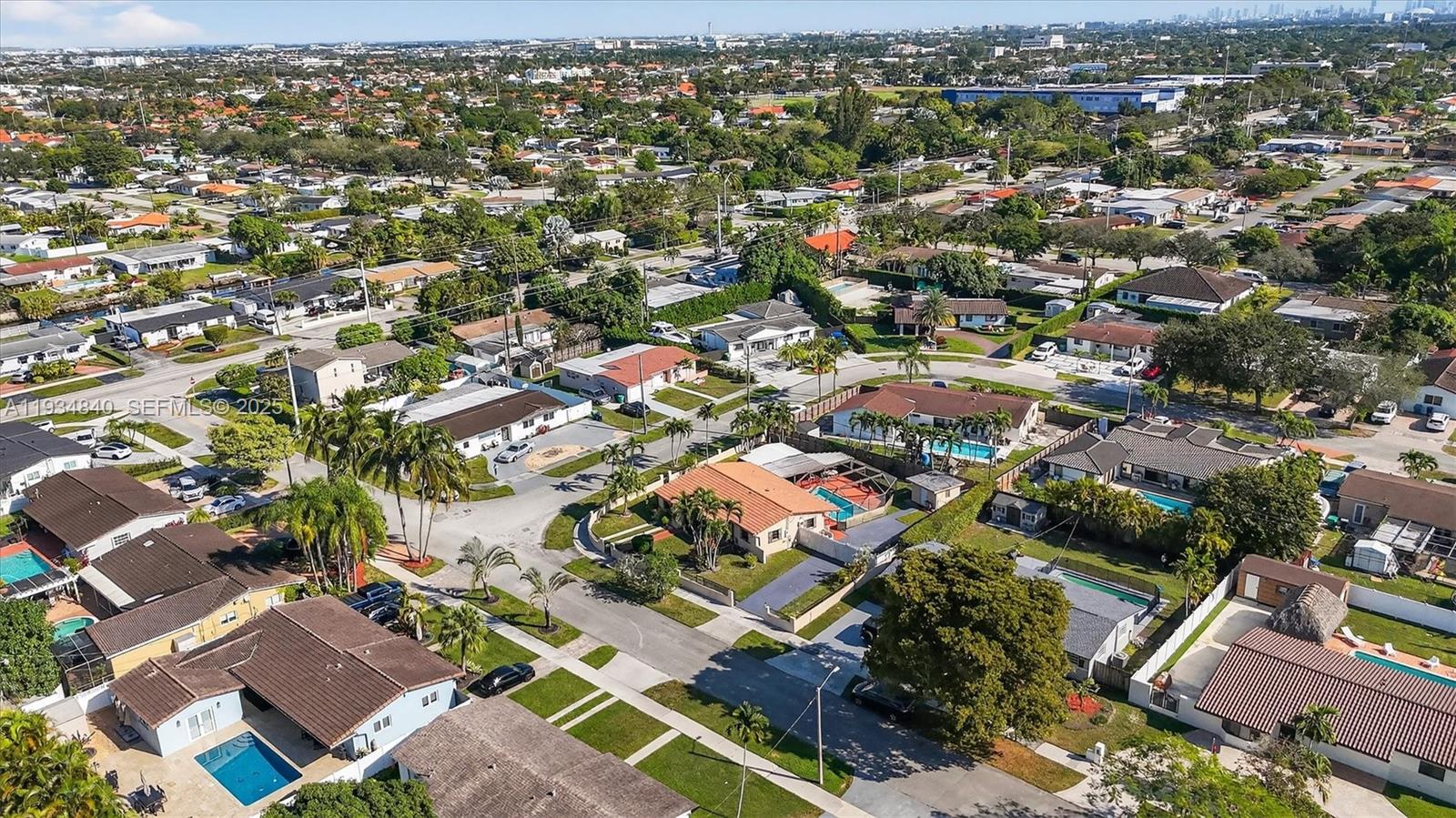 1701 SW 92nd Pl Miami, FL 33165