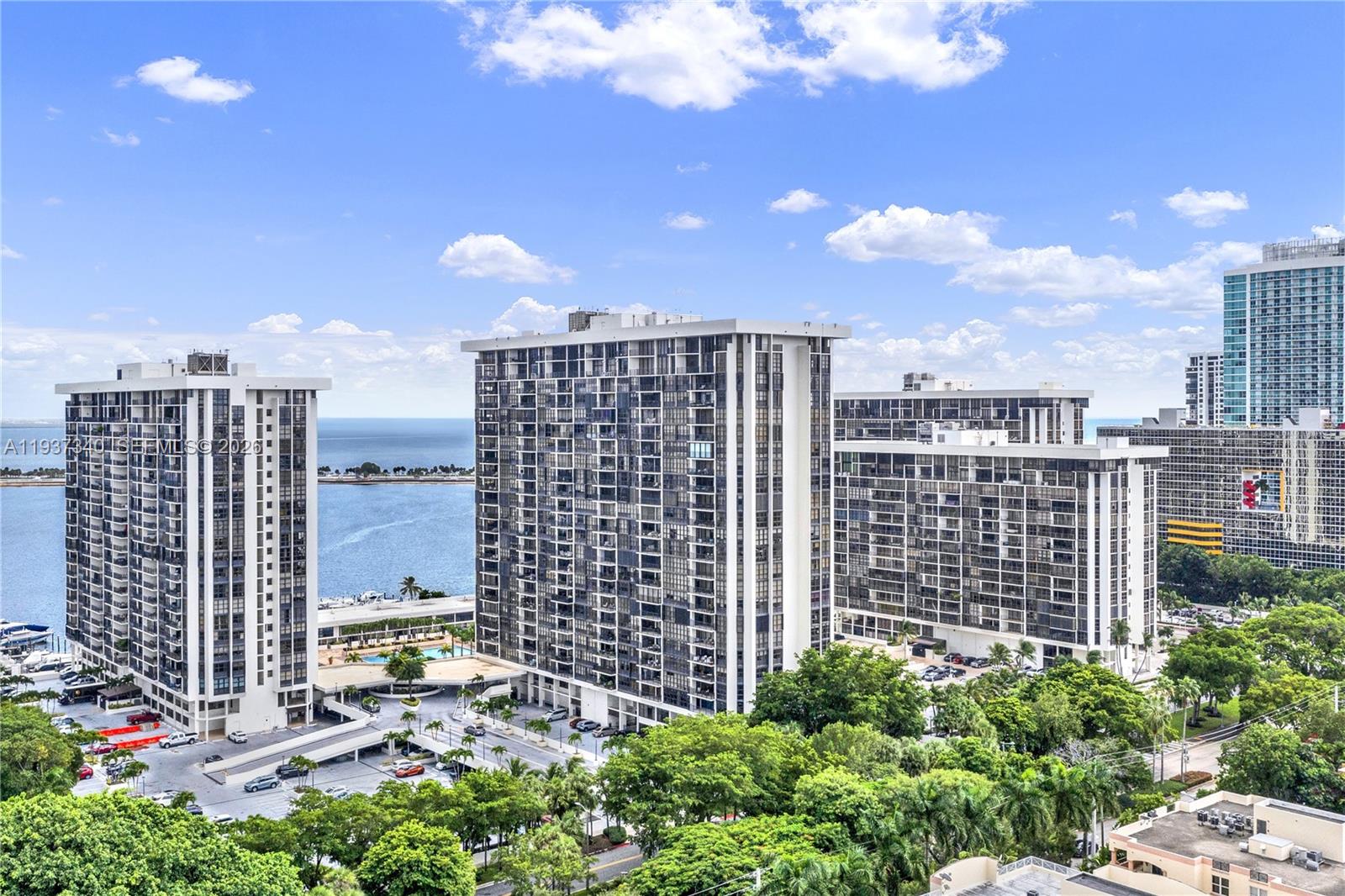 image Brickell Place I37