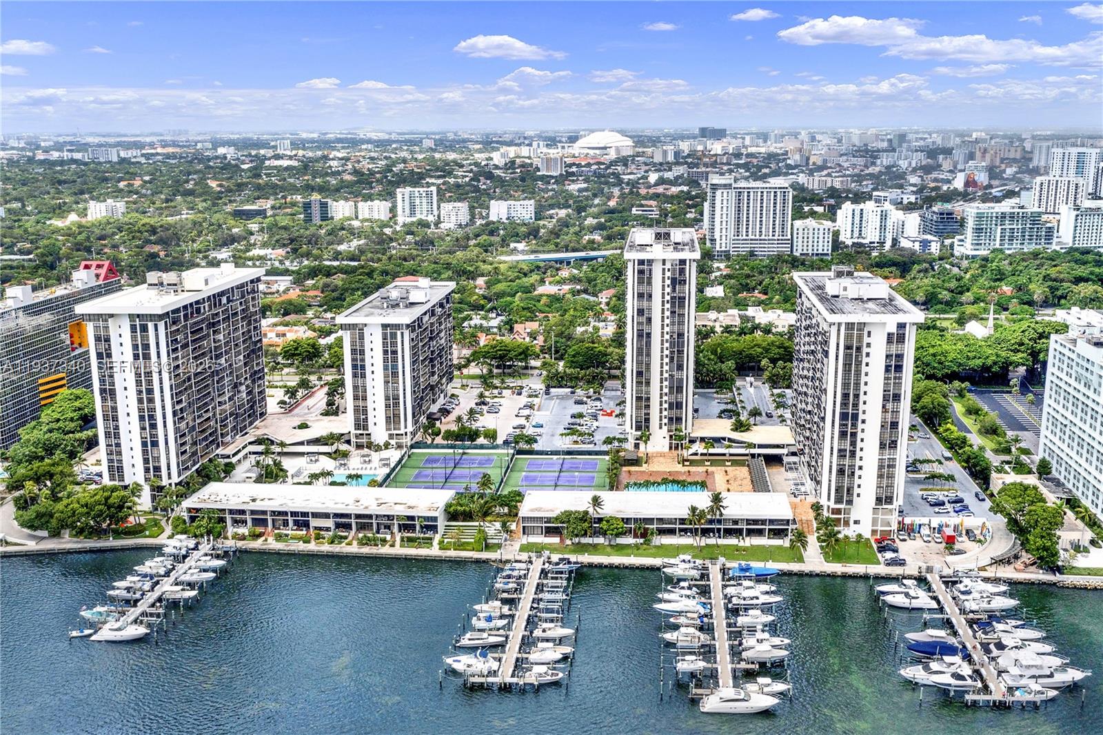 image Brickell Place I40