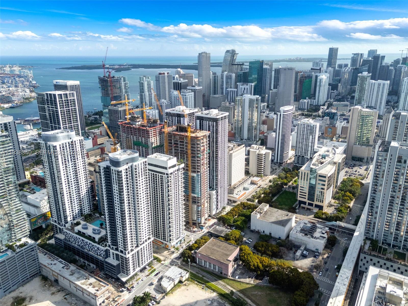 image The Crosby Miami Worldcenter45
