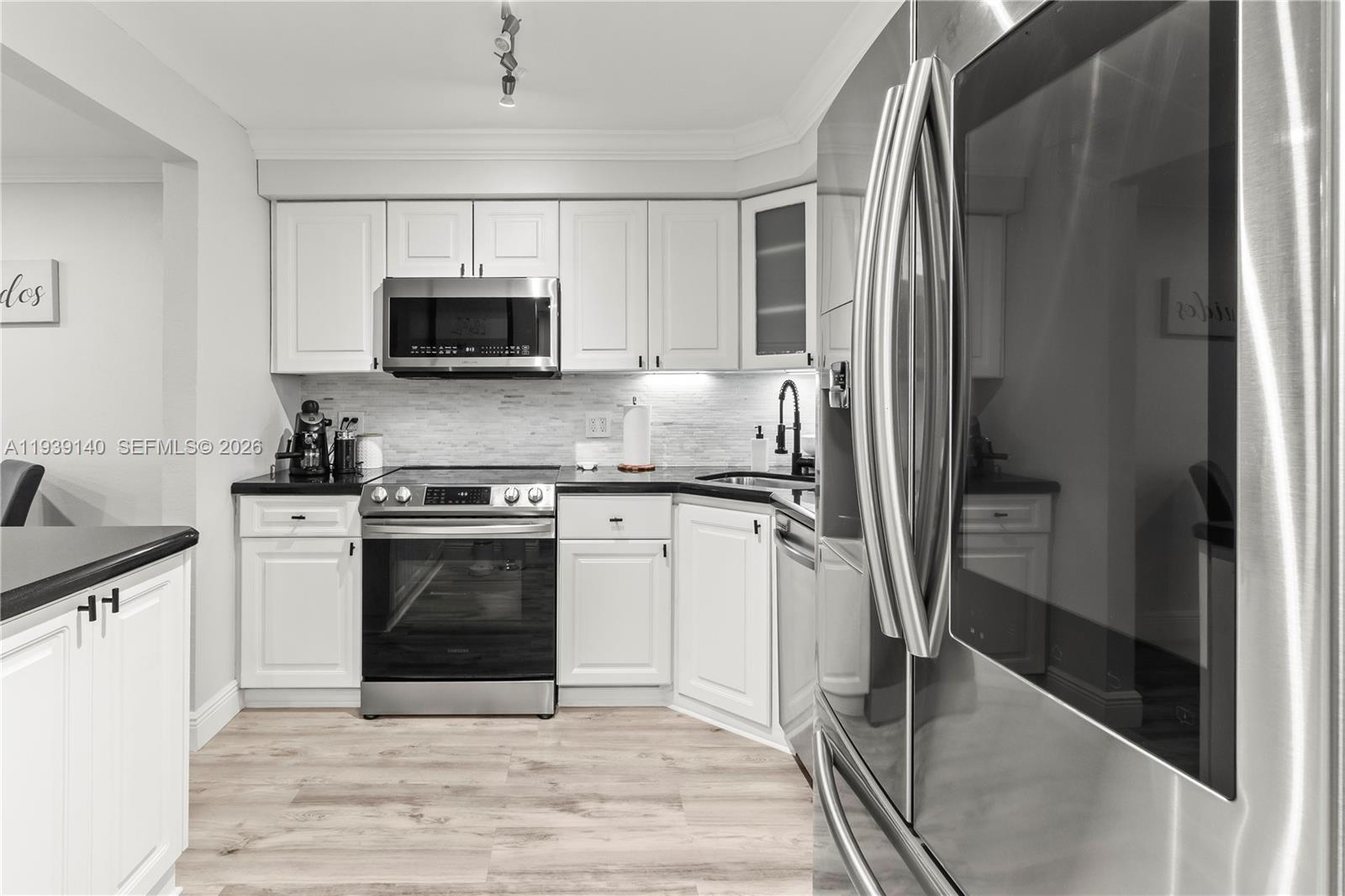 9001 Jacaranda #105 Plantation, FL 33324